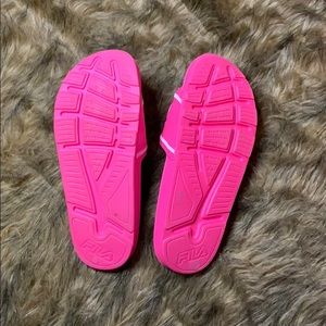 Fila Shoes - FILA SLIDES Fila Shoes - FILA SLIDES